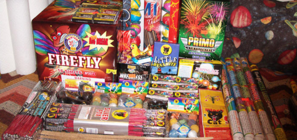 Иргэдийн гар дээрээс салют худалдан авахгүй байхыг анхаарууллаа